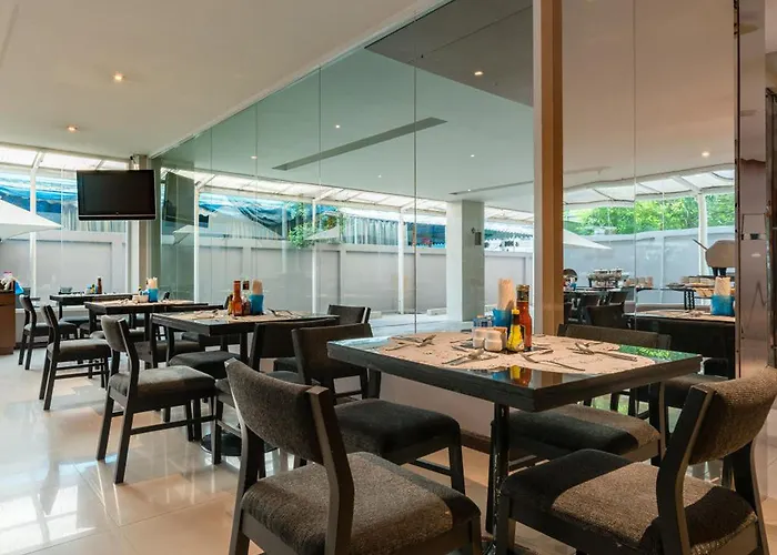 Tango Vibrant Living - Sha Extra 호텔 4*